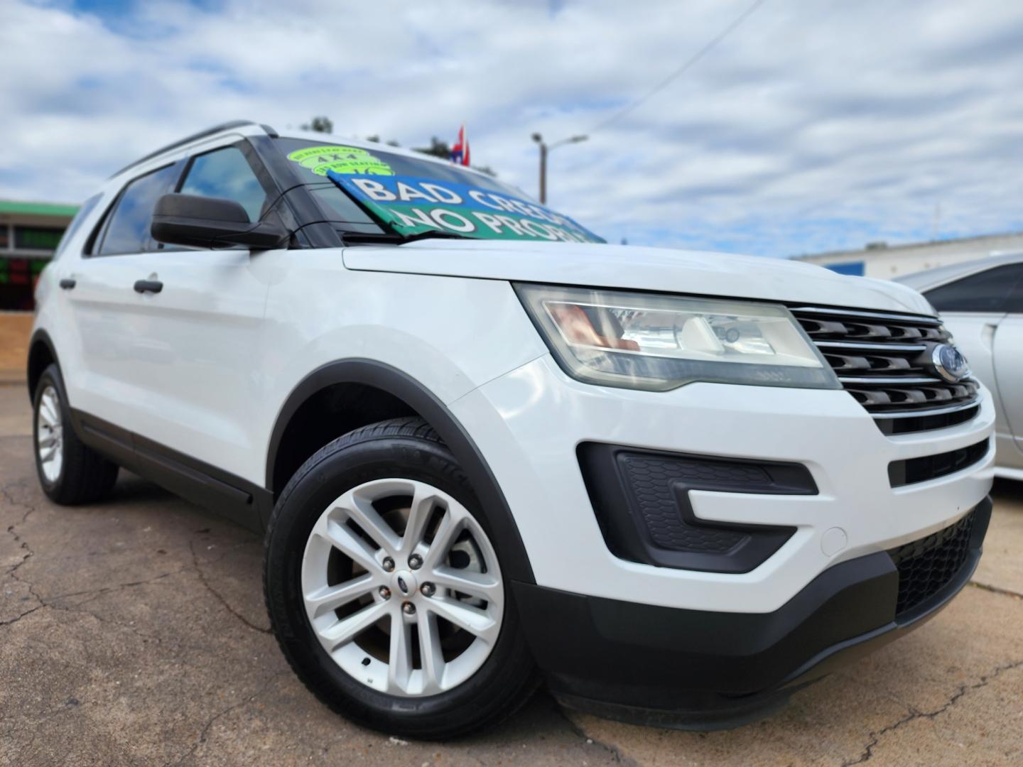 2016 Ford Explorer (1FM5K8B82GG) with an 3.5L V6 DOHC 24V engine, 6-Speed Automatic transmission, located at 2660 S.Garland Avenue, Garland, TX, 75041, (469) 298-3118, 32.885551, -96.655602 - Welcome to DallasAutos4Less, one of the Premier BUY HERE PAY HERE Dealers in the North Dallas Area. We specialize in financing to people with NO CREDIT or BAD CREDIT. We need proof of income, proof of residence, and a ID. Come buy your new car from us today!! This is a Super Clean 2016 FORD EXPLO - Photo#0